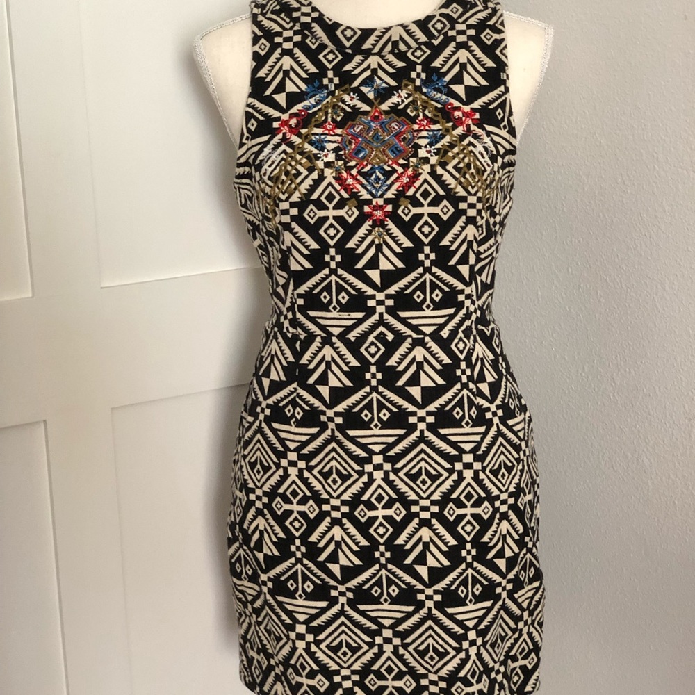 Aztec embroidered Mini-Dress - Medium